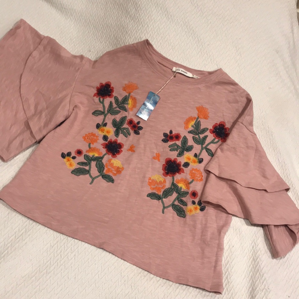 Bell sleeve floral shirt